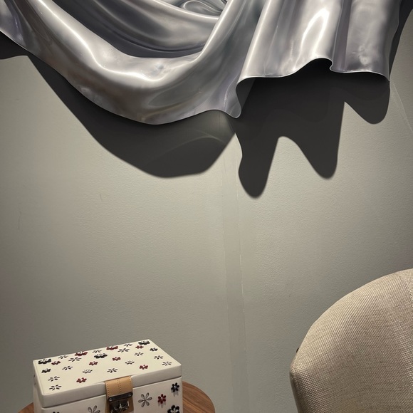 WOLF - Blossom Leather Jewelry Box - Picture 6 of 7